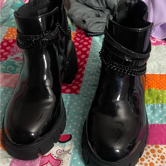 Torrid Wide witdth patent leather boots with chain detail. - Picture 2 of 9